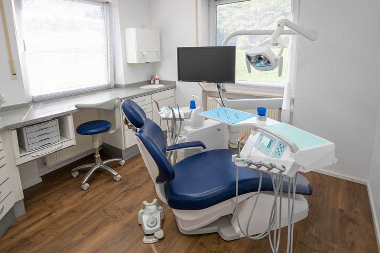 Behandlungsraum von Zahnarzt Dr. Hoffmann